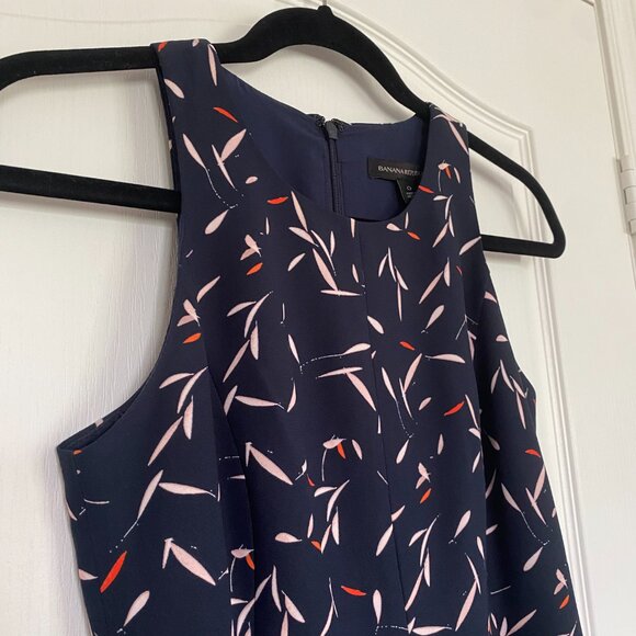 Banana Republic Black Flared Dress with Pink and Red Leaf Pattern Size 0 - Picture 5 of 10